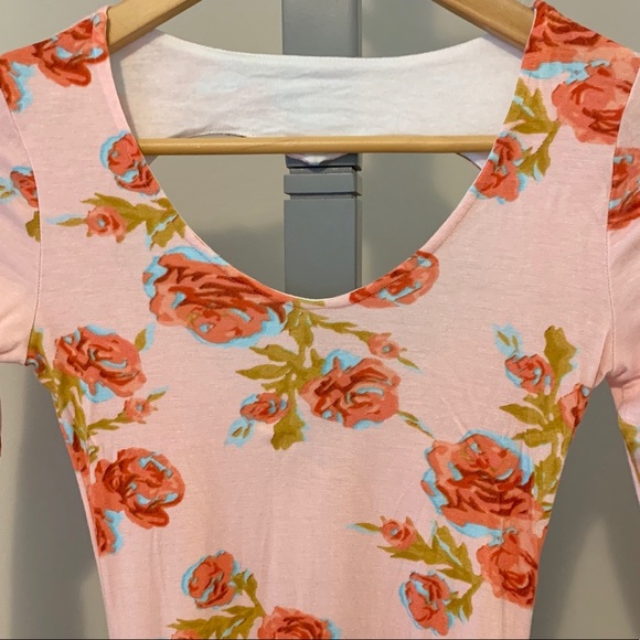 Floral Heart Cut-Out Top - Picture 2 of 3